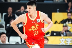 苏群：上海在3:0后紧张感降低 对大秋内线强攻似乎也缺少心理准备配图