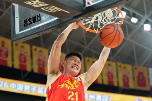 效率无敌!胡金秋16中13轰全场最高30分外加5板1助1断配图