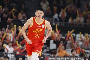 16中13爆砍30分！媒体人：胡金秋今天是战神 广厦终体现内线优势配图